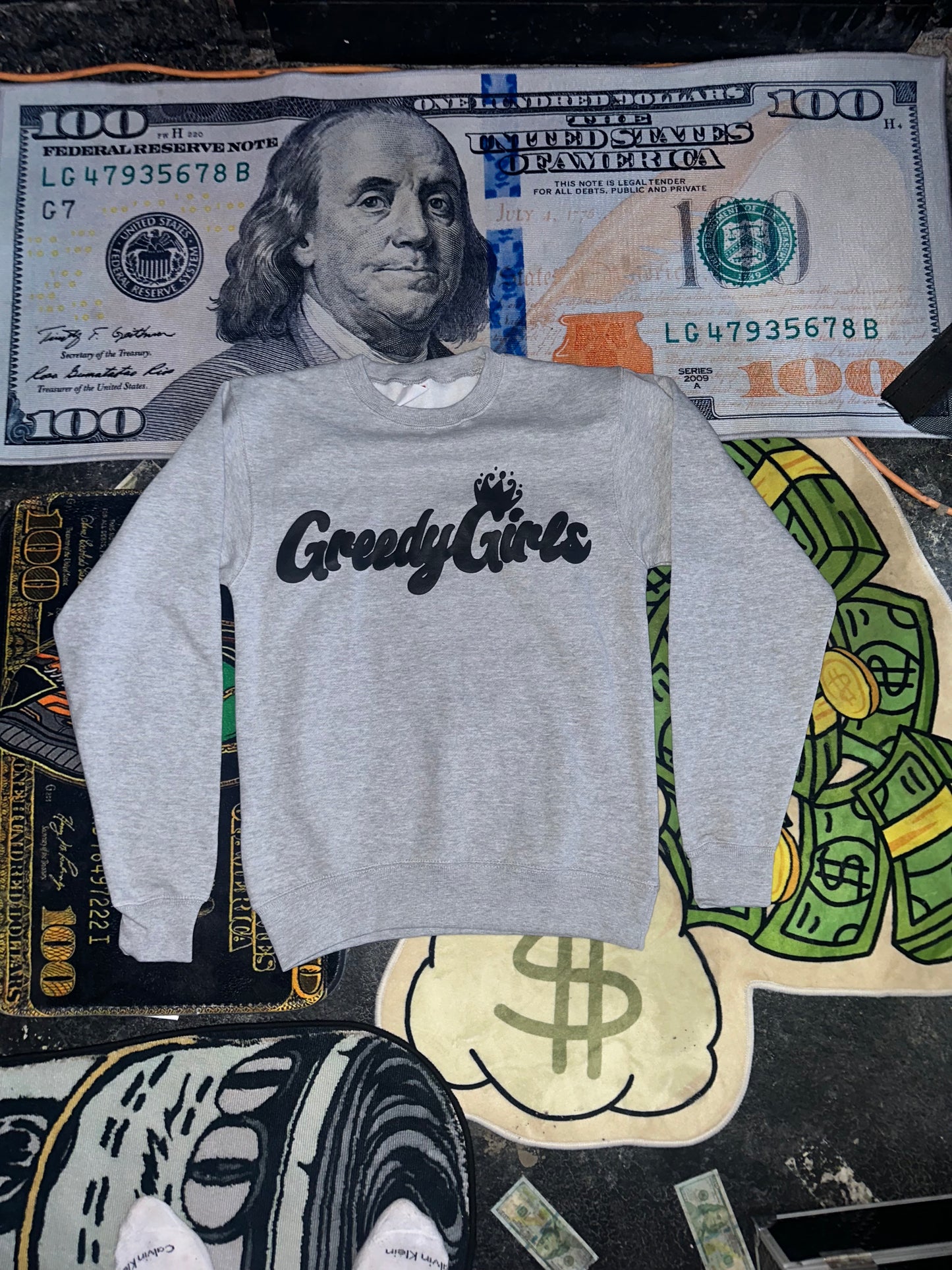 GreedyGirls crewneck