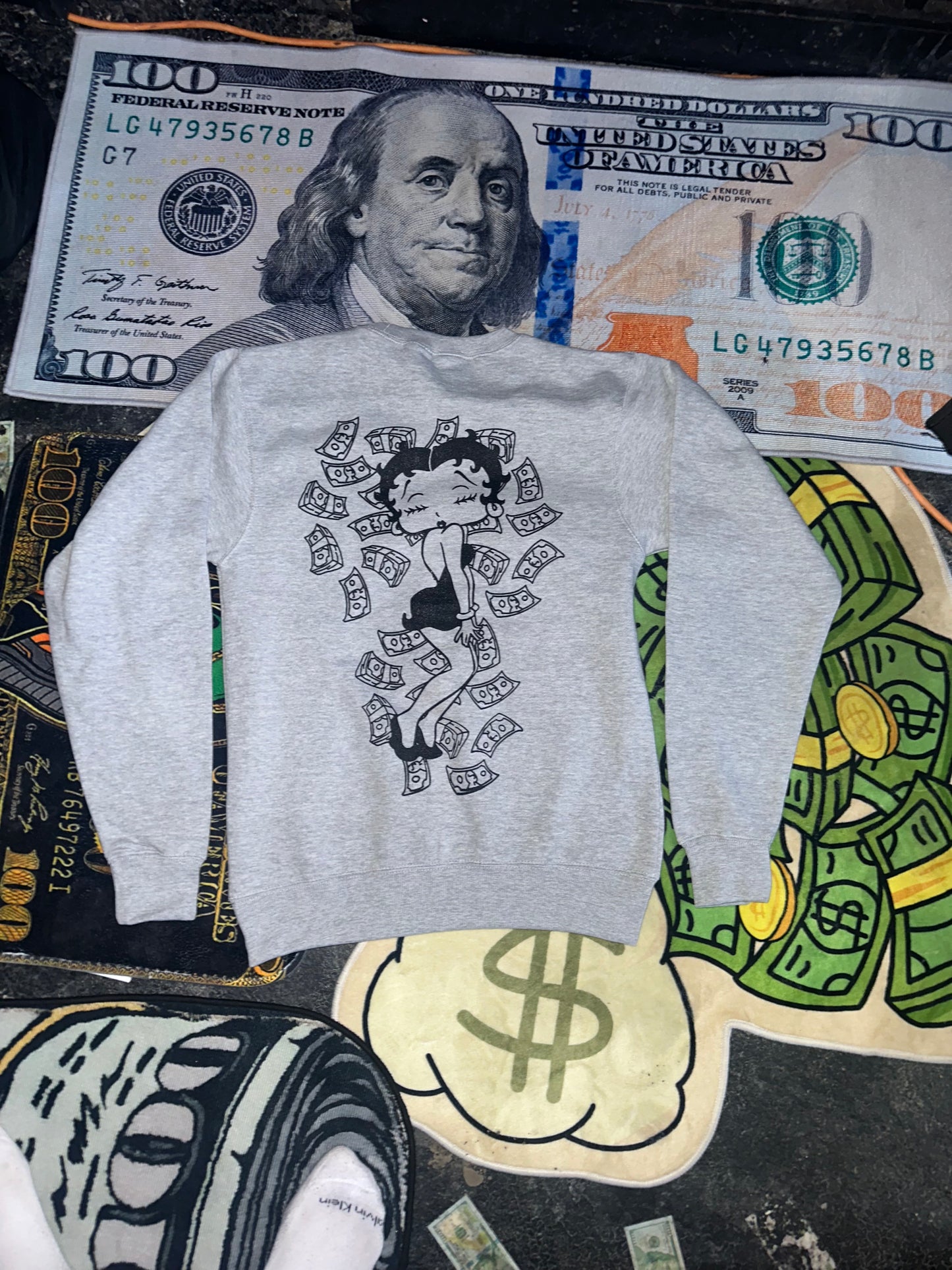 GreedyGirls crewneck